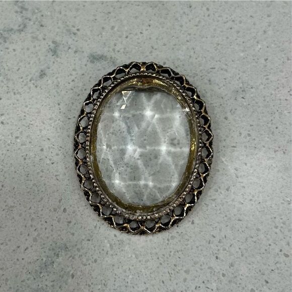 Vintage Oval Crystal Brooch Gold Tone Multi-Faceted Brilliant Excellent Cond. - Picture 3 of 6